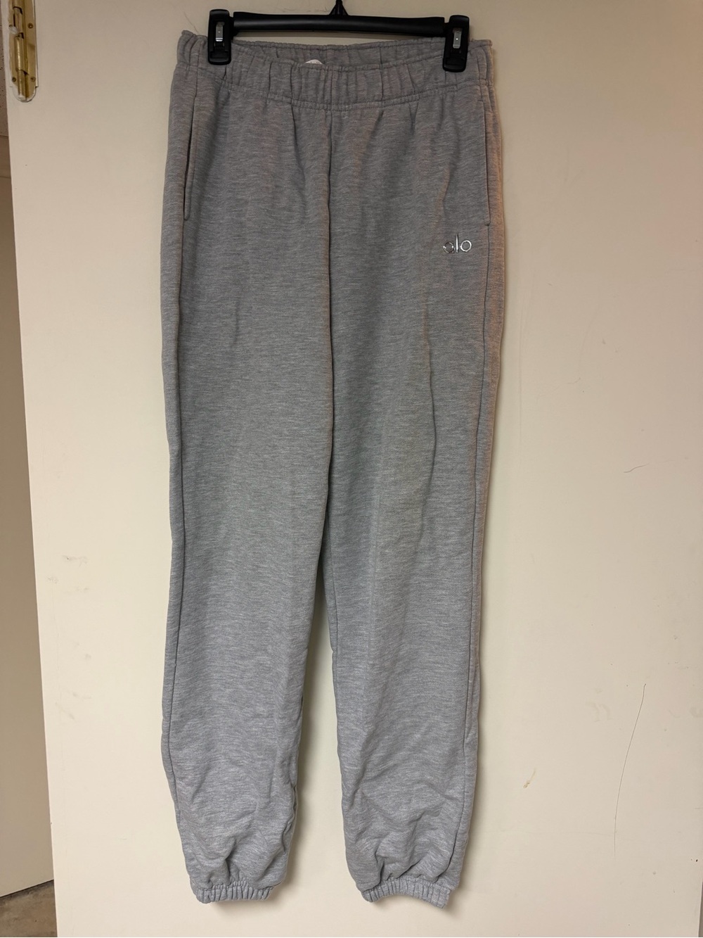 ALO Yoga Gray Sweatpants with Elastic Cuffs